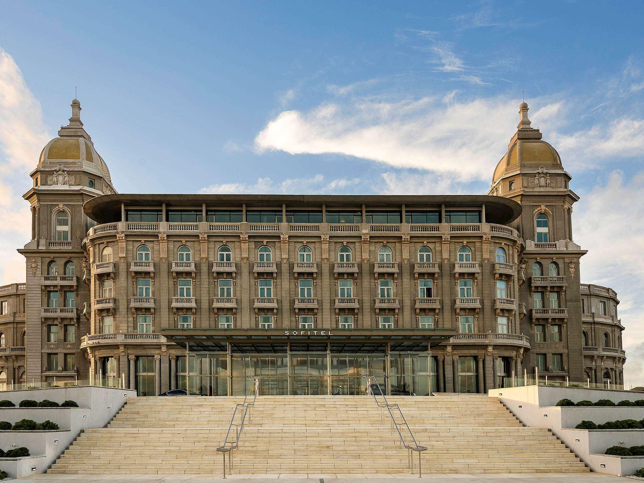 Sofitel Montevideo Casino Carrasco & Spa ภายนอก รูปภาพ The Grand Hotel