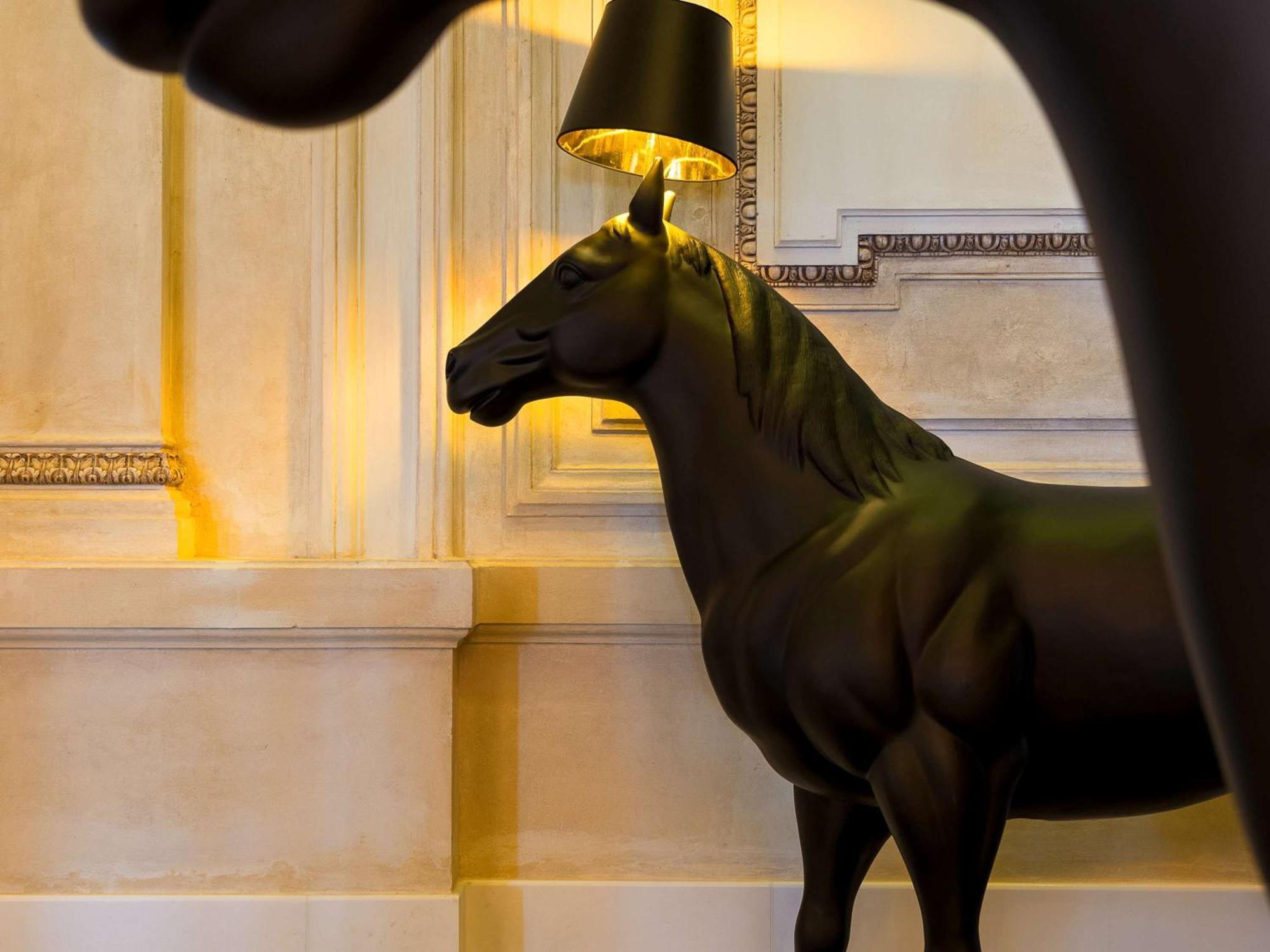 Sofitel Montevideo Casino Carrasco & Spa ภายนอก รูปภาพ The horse lamp