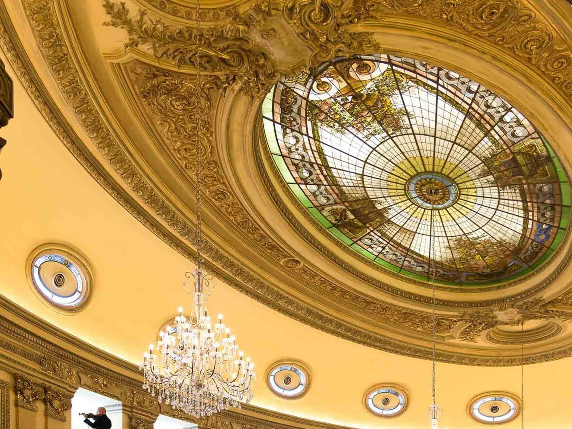 Sofitel Montevideo Casino Carrasco & Spa ภายนอก รูปภาพ Ceiling of the ballroom